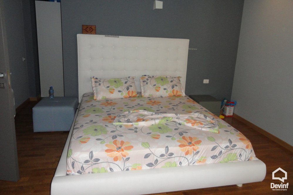 Tirane For Rent Villa Me shume se 4 dhoma Near Shopping Center TEG. Residential Complex