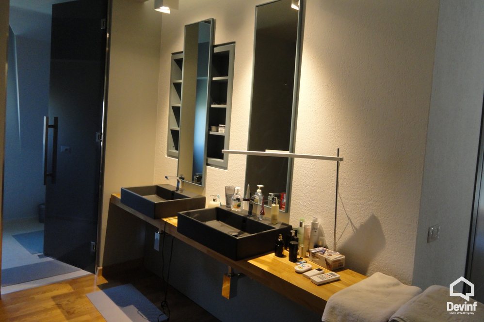 Tirane For Rent Villa Me shume se 4 dhoma Near Shopping Center TEG. Residential Complex