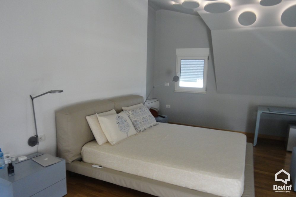 Tirane For Rent Villa Me shume se 4 dhoma Near Shopping Center TEG. Residential Complex