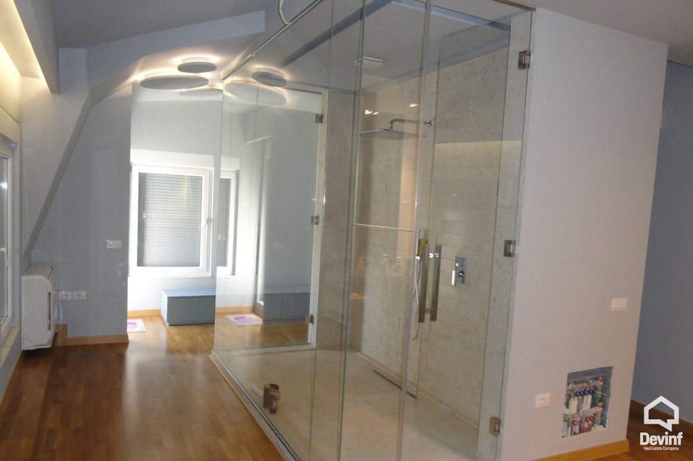 Tirane For Rent Villa Me shume se 4 dhoma Near Shopping Center TEG. Residential Complex