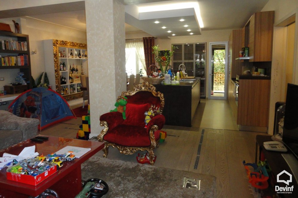 Tirane Shitje Apartament 3+1+A Prane zones se ish Bllokut apartament