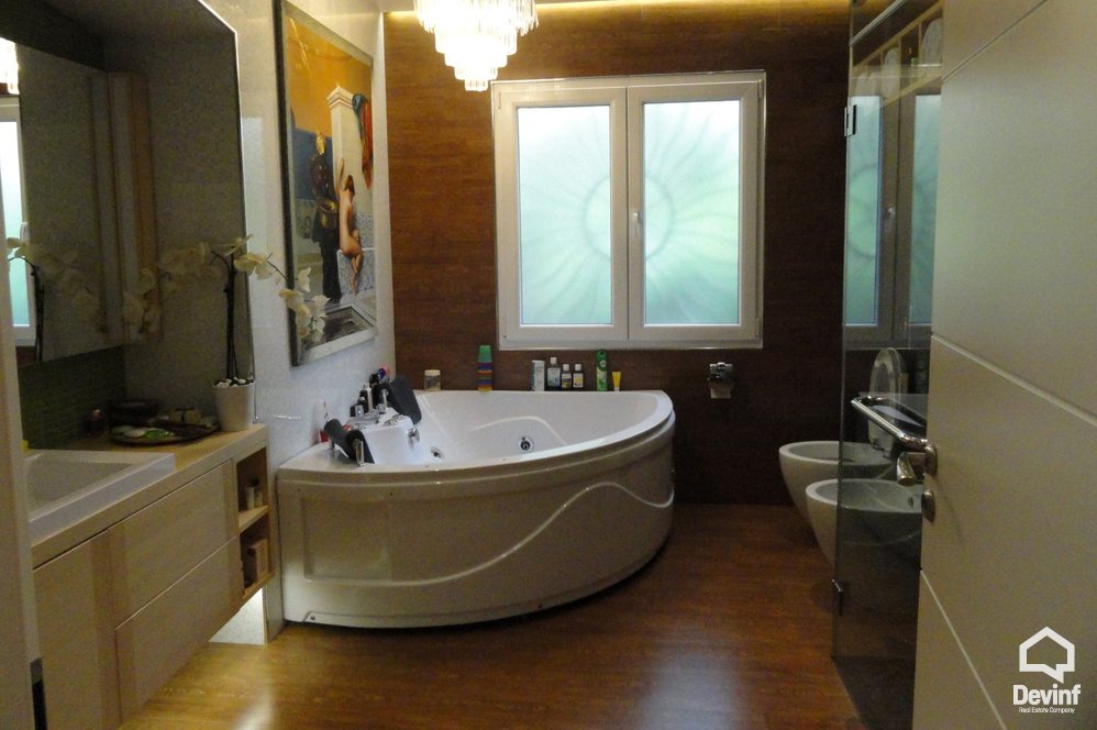 Tirane Shitje Apartament 3+1+A Prane zones se ish Bllokut apartament