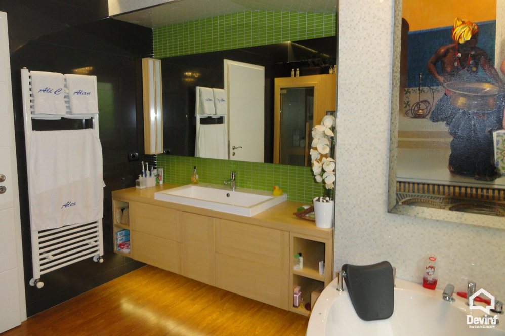 Tirane Shitje Apartament 3+1+A Prane zones se ish Bllokut apartament