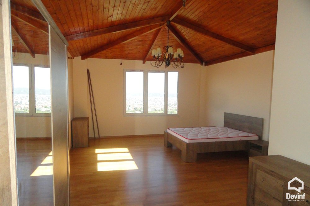 Tirane Qera Apartament Me shume se 4 dhoma Dubleks ne zonen e Linxes apartament