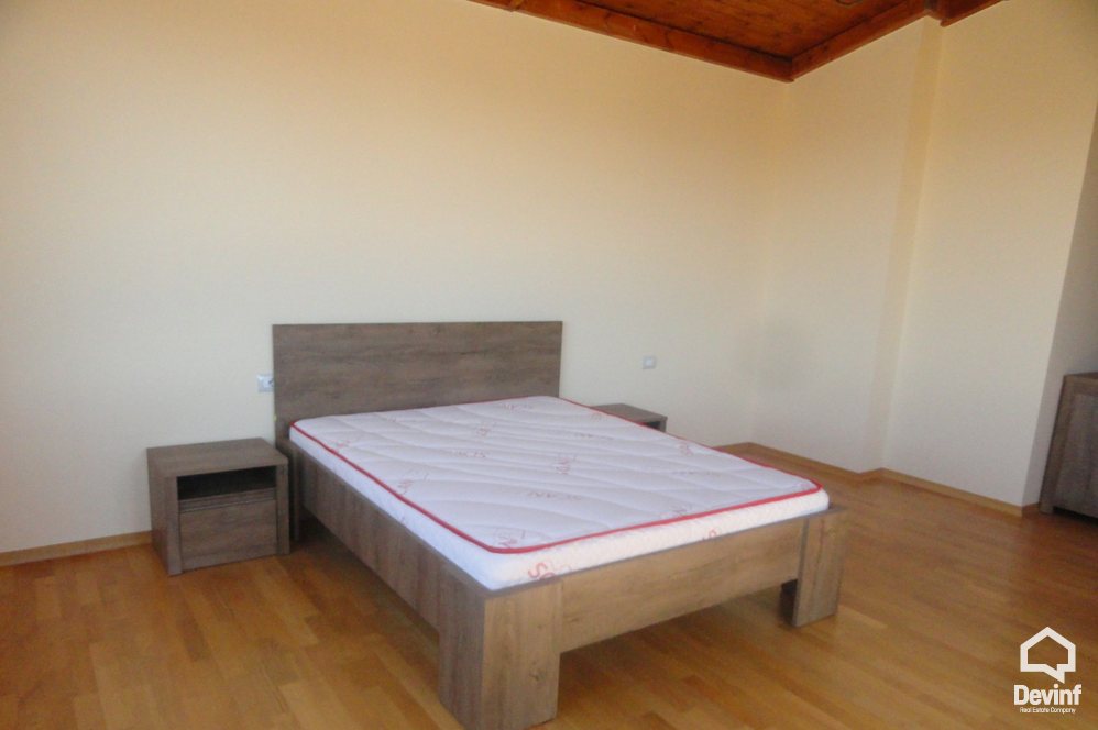 Tirane Qera Apartament Me shume se 4 dhoma Dubleks ne zonen e Linxes apartament
