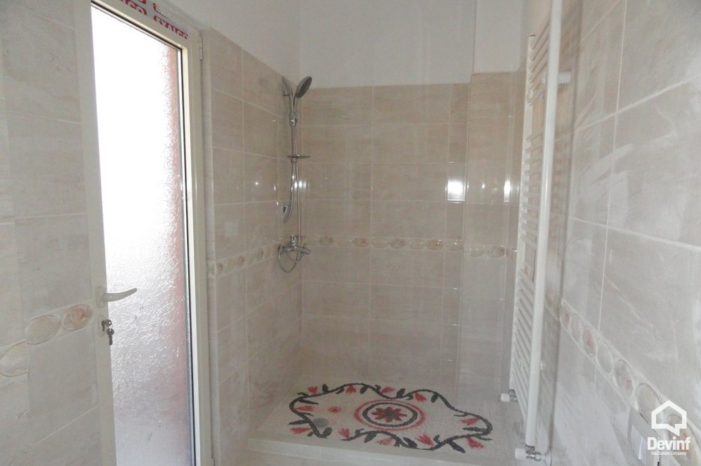 Tirane Qera Apartament Me shume se 4 dhoma Dubleks ne zonen e Linxes apartament