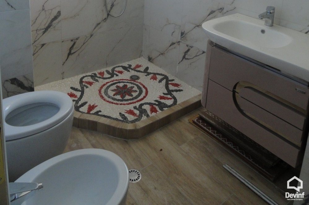 Tirane Qera Apartament Me shume se 4 dhoma Dubleks ne zonen e Linxes apartament