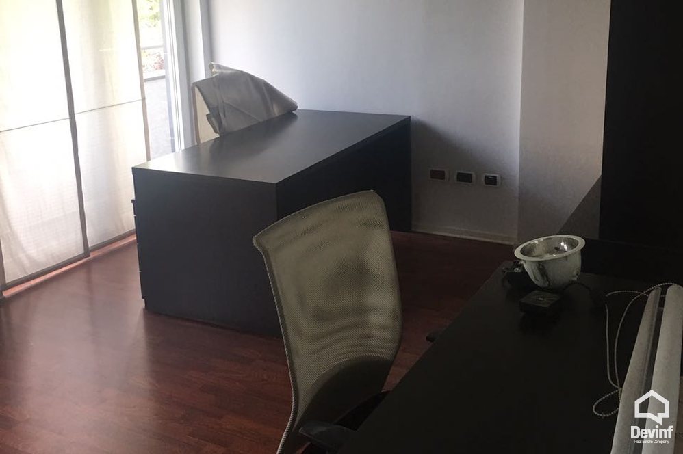 Tirane Qera Zyre  Zyre prane Liqenit te ITranes zyre