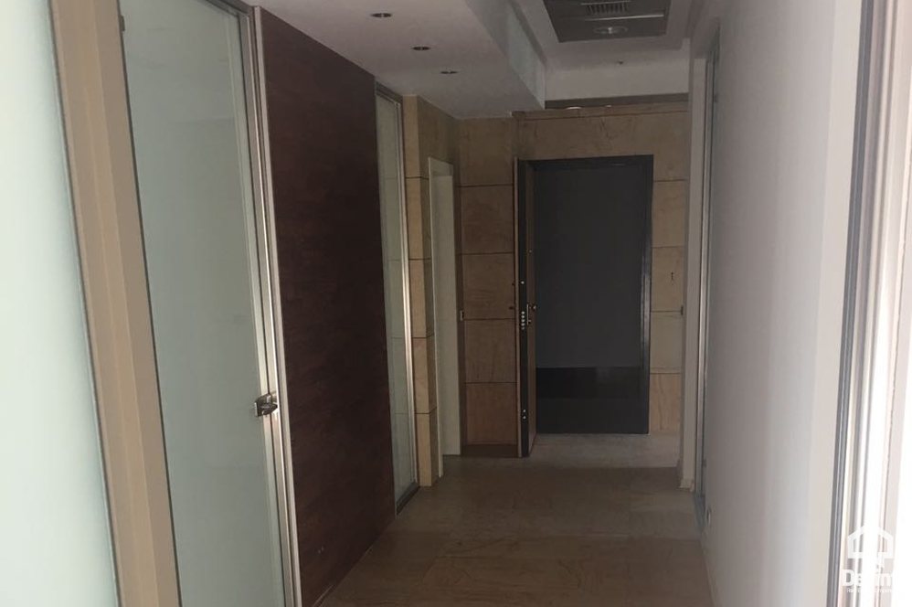 Tirane Qera Zyre  Zyre prane Liqenit te ITranes zyre
