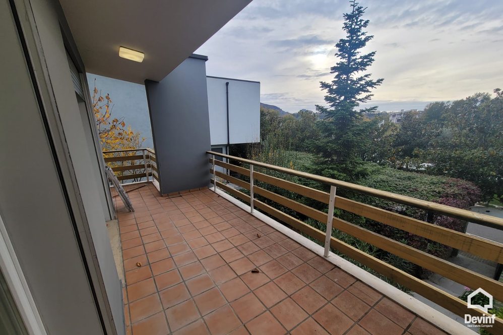 Tirane For Rent Villa 3+1+G Villa in a residential complex near TEG Shopping Center Villa Residential Complex