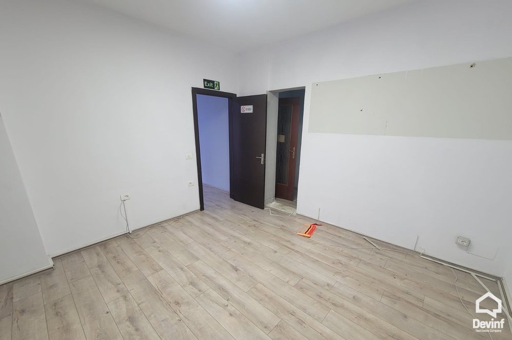 Tirane Qera Apartament 3+1 Zyre ne Rrugen Myslym Shyri apartament zyre