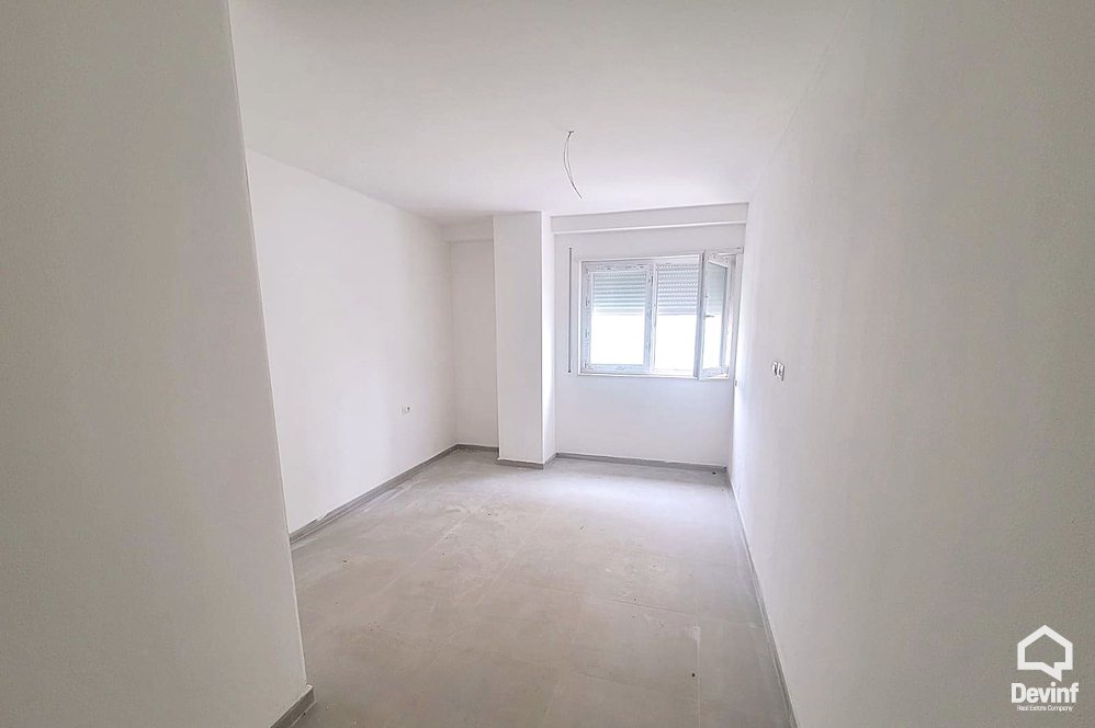 Tirane Qera Apartament 1+1 Zyra ne qender te Tiranes apartament Noter Zyre zyre avokati