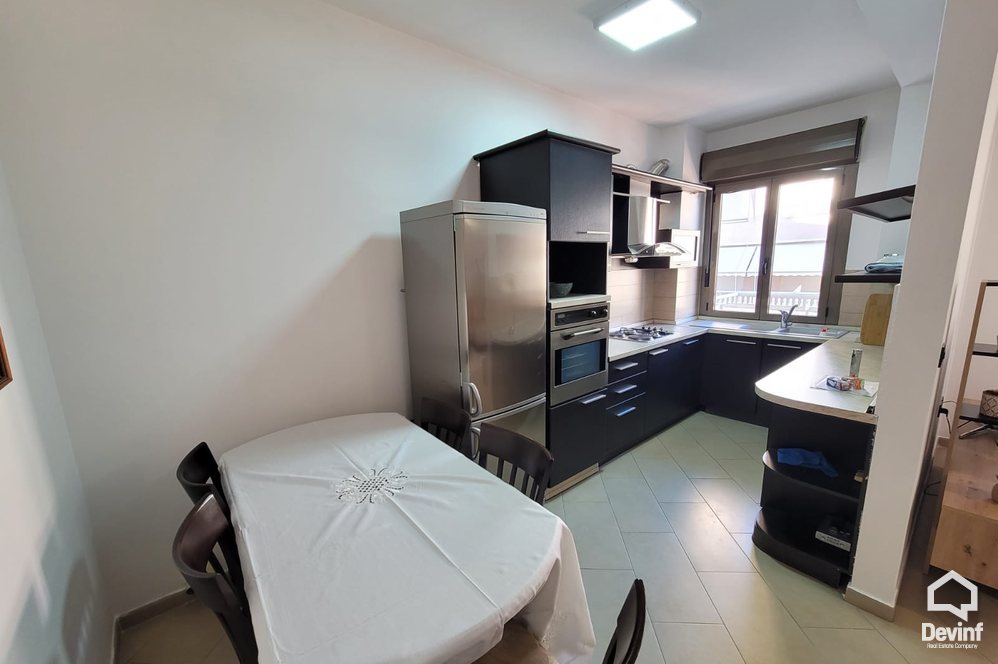 Tirane Qera Apartament 2+1 Apartament ne qender te Tiranes apartament