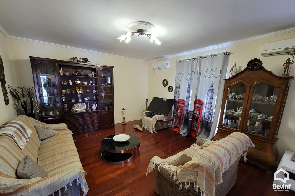 Tirane Qera Apartament 2+1+A Apartament ne vile, i cili ndodhet tek Rr. Mihal Grameno kat vile apartament