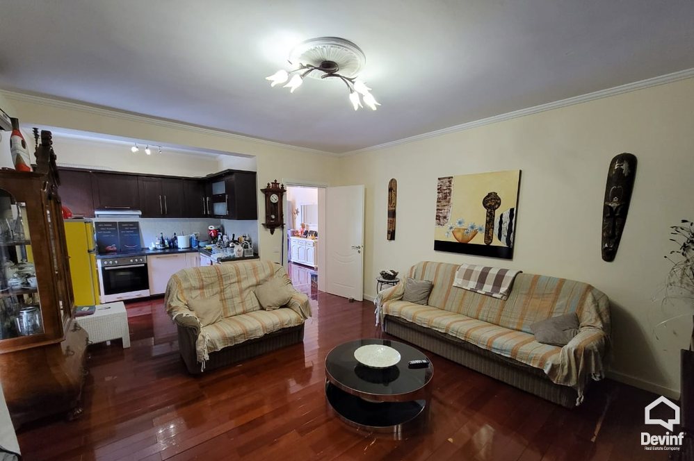 Tirane Qera Apartament 2+1+A Apartament ne vile, i cili ndodhet tek Rr. Mihal Grameno kat vile apartament
