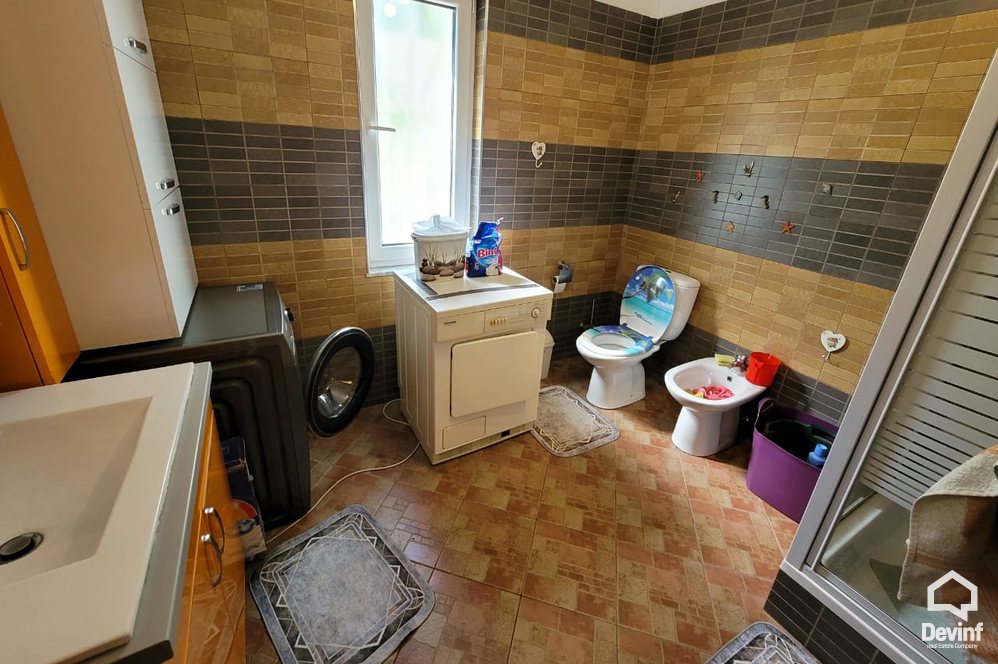 Tirane Qera Apartament 2+1+A Apartament ne vile, i cili ndodhet tek Rr. Mihal Grameno kat vile apartament