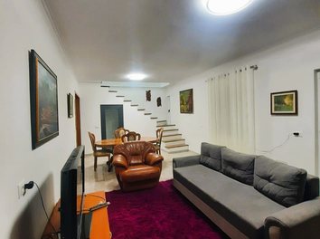 Apartament Qera Apartament dubleks ne qender te Tiranes