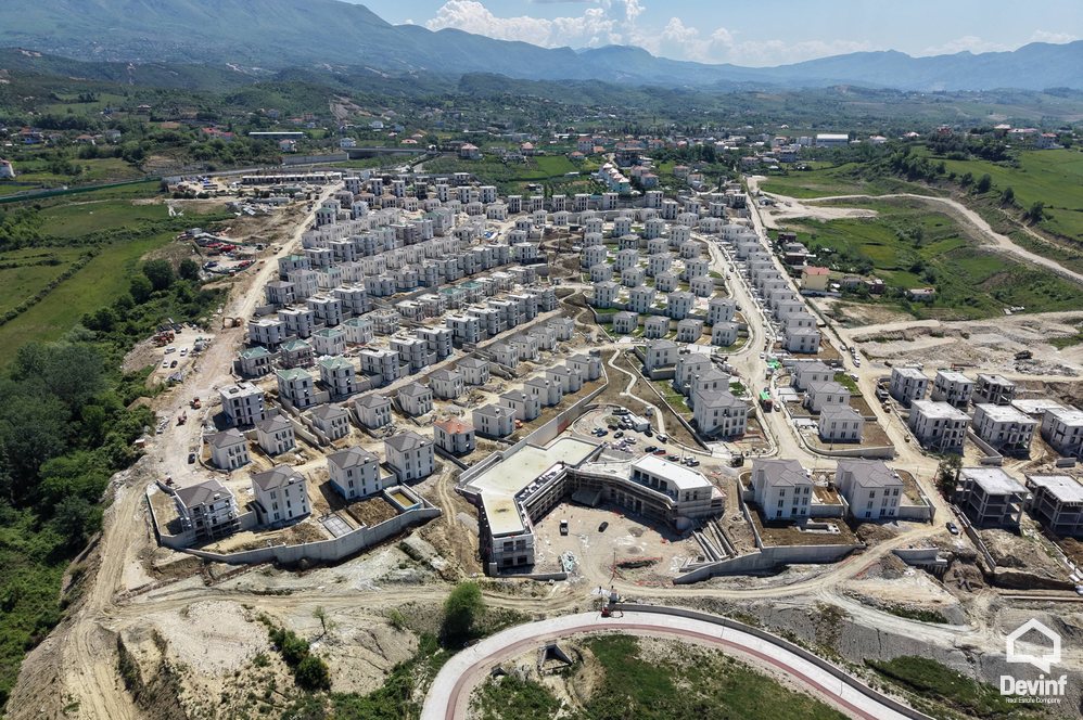Tirane For Sale Villa  Residential Complex near the Lake of Farka Villa Residential Complex
