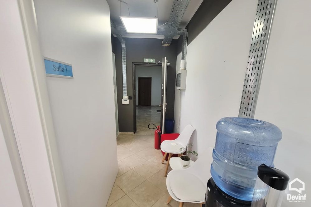 Tirane Qera Zyre  Zyre ne zonen e Bllokut zyre