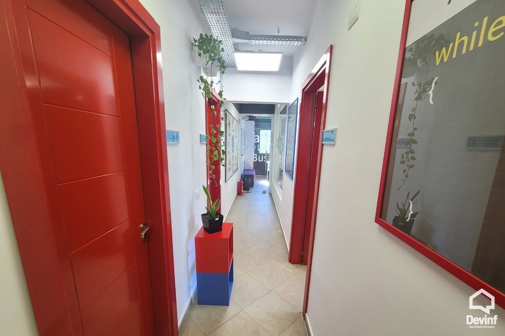 Tirane Qera Zyre  Zyre ne zonen e Bllokut zyre