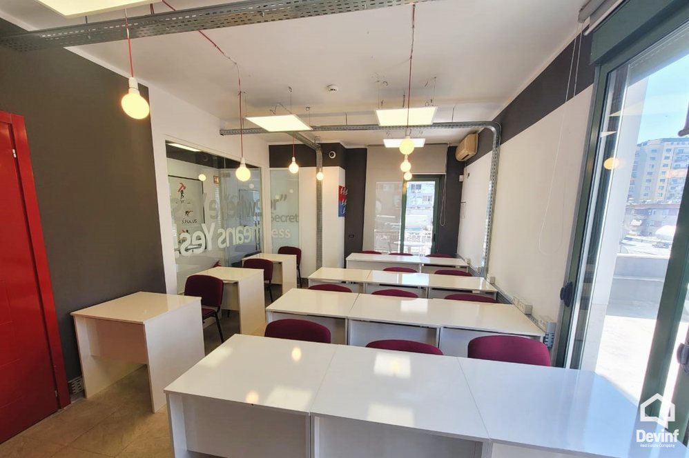 Tirane Qera Zyre  Zyre ne zonen e Bllokut zyre