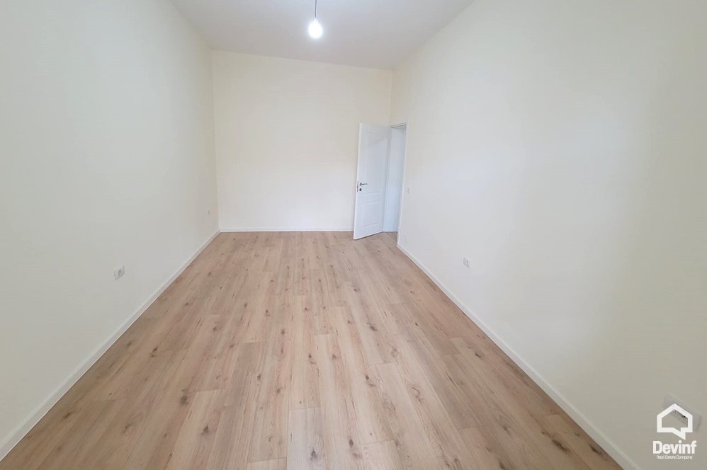 Tirane Qera Zyre 2+1 Bulevardi Bajram Curri, prane Gjykates se Rrethit Tirane apartament zyre qender estetike