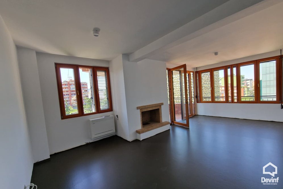 Tirane For Sale Apartment 1+1 Vaso Pasha street, former Blloku area Apartment Booking/AirBnB