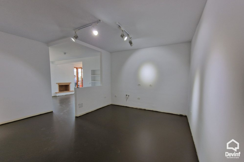 Tirane For Sale Apartment 1+1 Vaso Pasha street, former Blloku area Apartment Booking/AirBnB