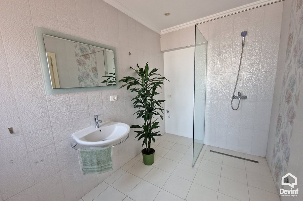 Tirane For Sale Apartment 1+1 Vaso Pasha street, former Blloku area Apartment Booking/AirBnB