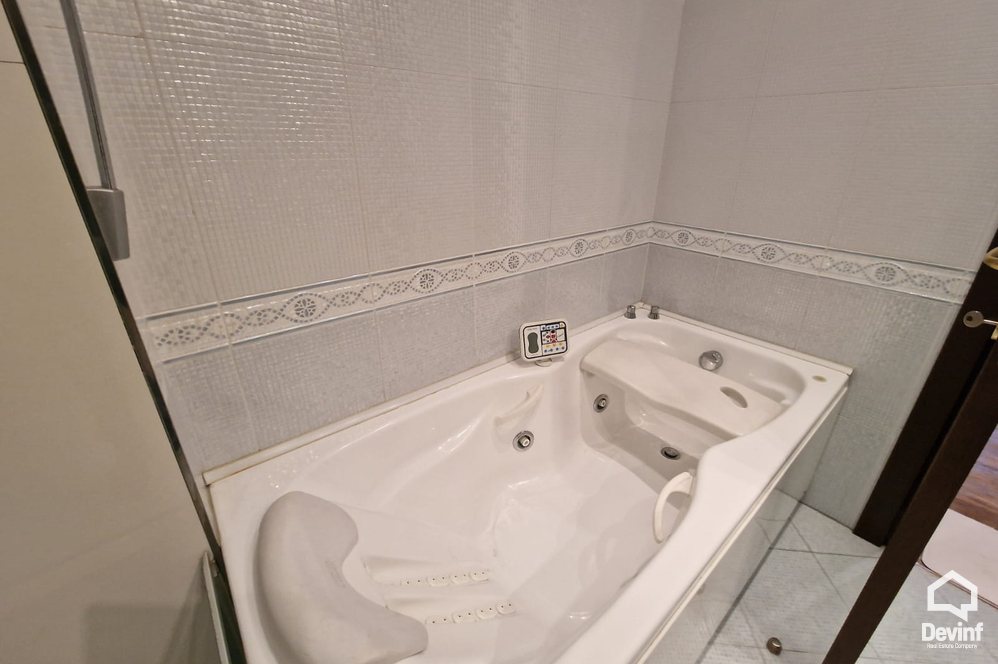Tirane For Sale Apartment 4+1 Near the Albanian Radio and Television Apartment penthouse dubleks