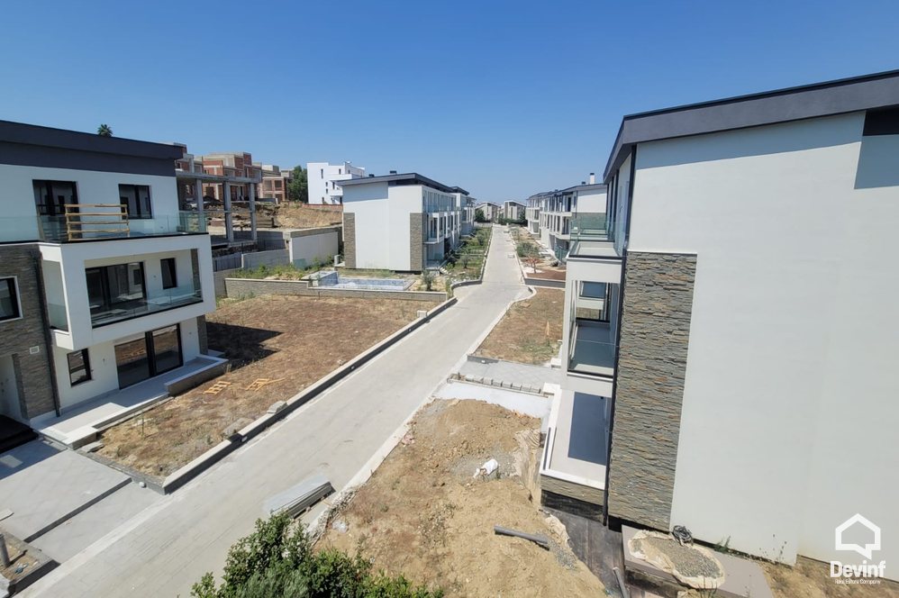 Tirane For Rent Apartment 3+1 Apartament located in the Lake of Tirana area Apartment Residential Complex Garret/Attic