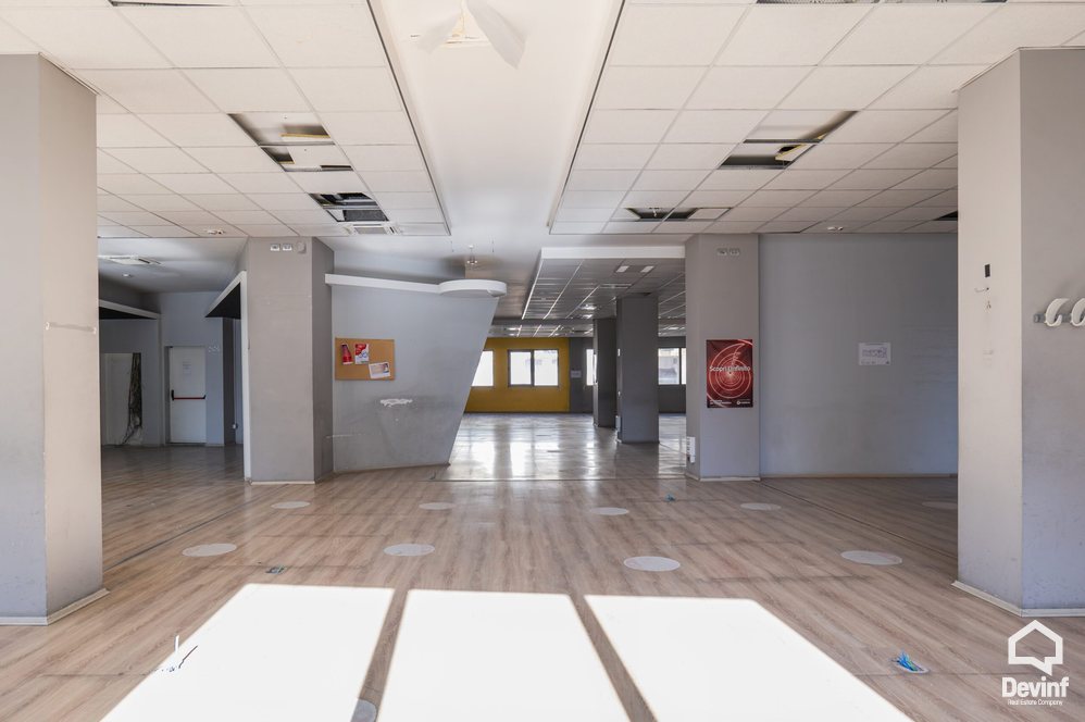 Tirane For Rent Shop  Ali Demi Street Office klinike spitalore Shop klinike dentare call center