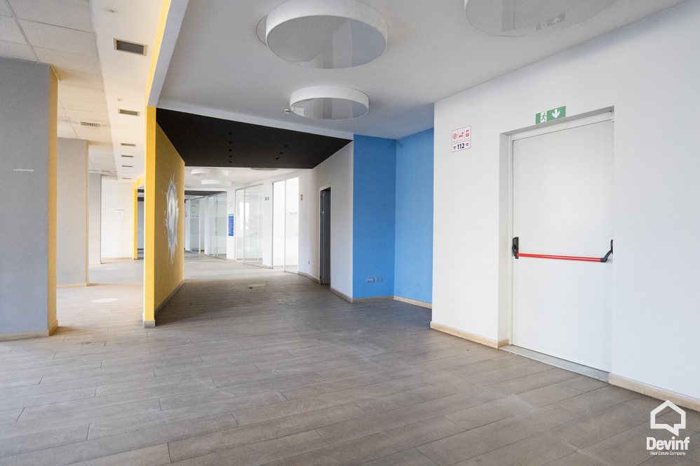 Tirane For Rent Shop  Ali Demi Street Office klinike spitalore Shop klinike dentare call center