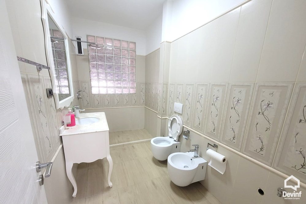 Tirane Qera Apartament 1+1+A Apartament 100 metra larg Sheshit Skenderbej apartament