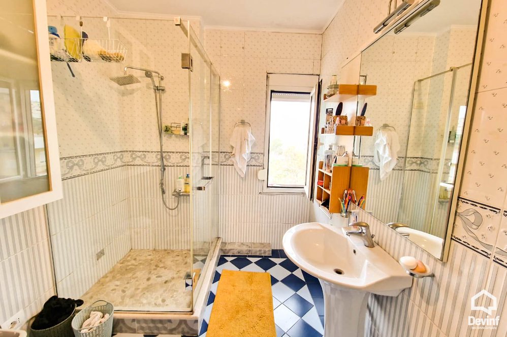 Tirane Shitje Apartament 3+1 Rruga Pjeter Bogdani, prane Stadiumit Dinamo apartament