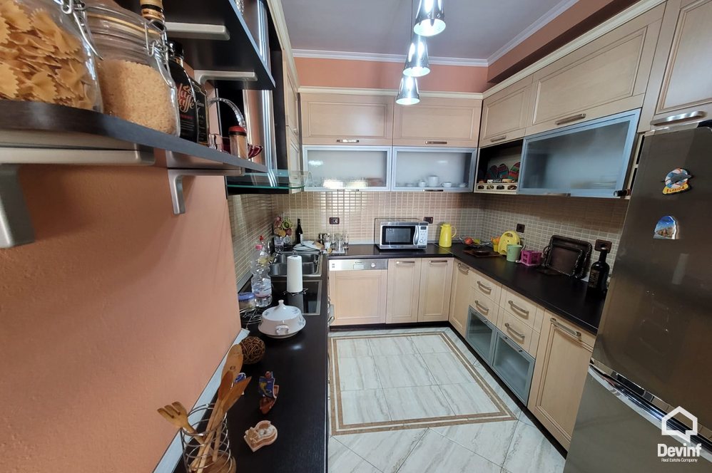 Tirane Qera Apartament 3+1+A Apartament ne Rr. Myslym Shyri apartament