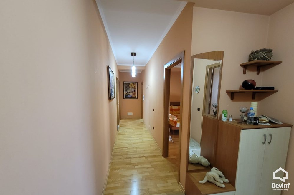 Tirane Qera Apartament 3+1+A Apartament ne Rr. Myslym Shyri apartament