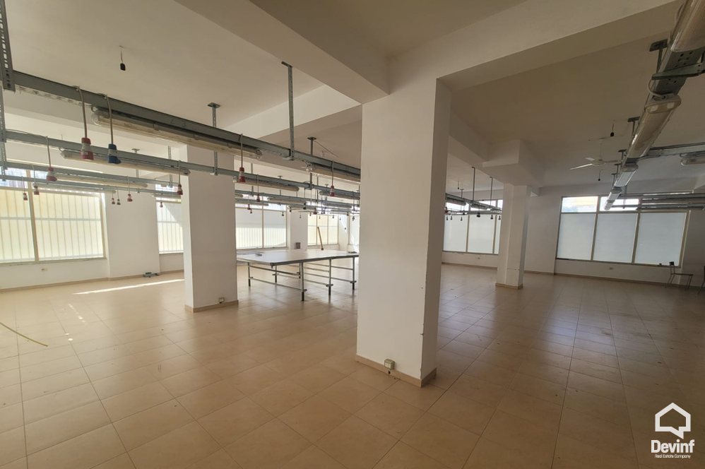 Tirane For Rent Shop  Shop in Fresku area, Dajt Shop Warehouse pasticeri call center punishte furre buke fasoneri