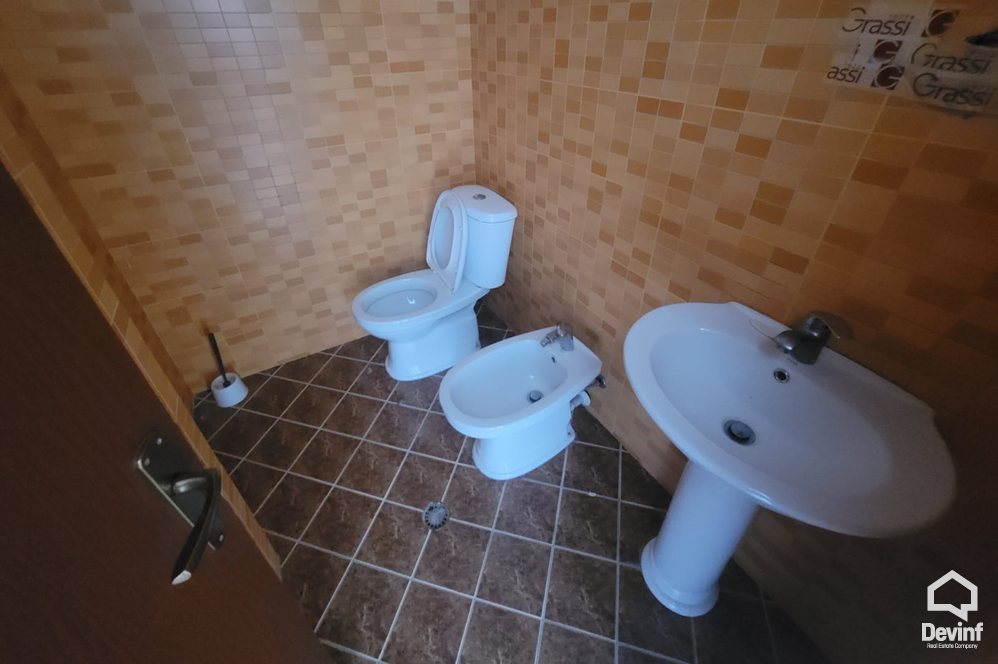 Tirane For Rent Shop  Shop in Fresku area, Dajt Shop Warehouse pasticeri call center punishte furre buke fasoneri