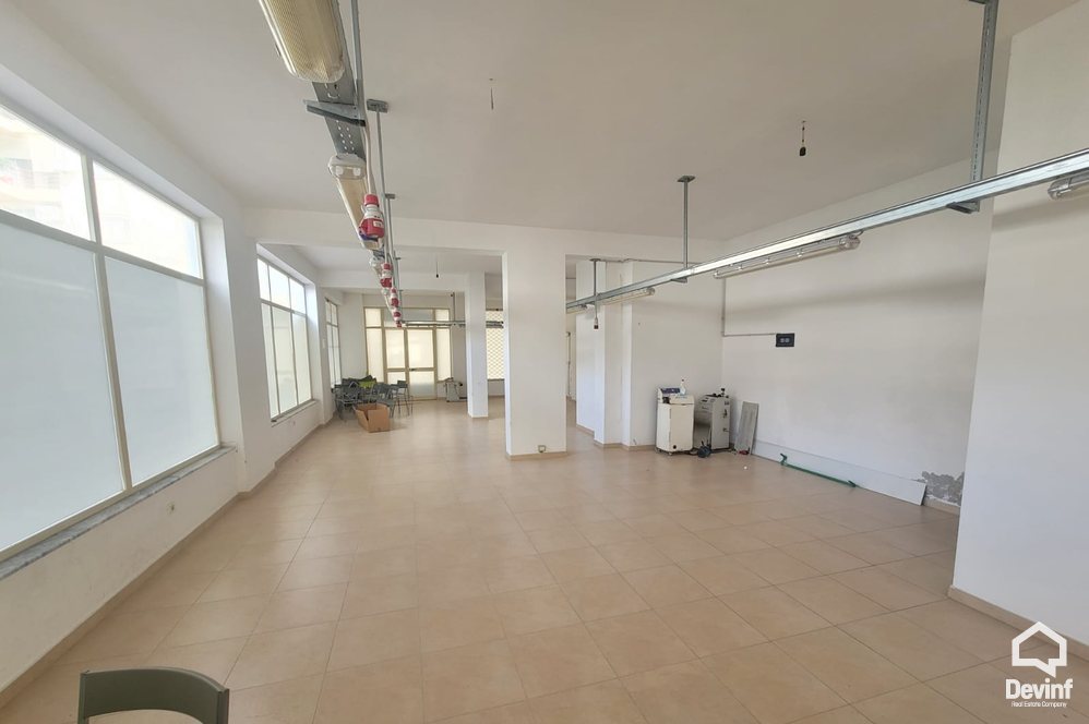 Tirane For Rent Shop  Shop in Fresku area, Dajt Shop Warehouse pasticeri call center punishte furre buke fasoneri