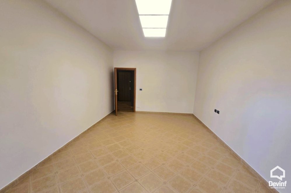 Tirane For Rent Office 1+1 Office located in Sami Frasheri Street Office Office Noter klinik avokat
