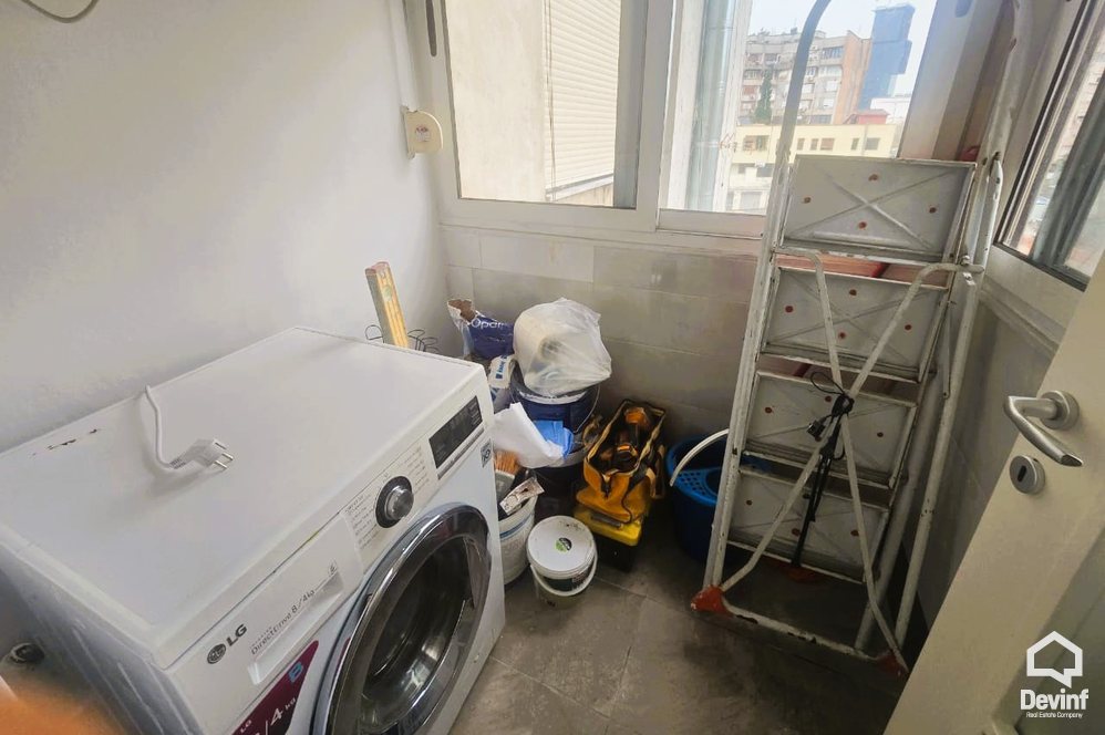 Tirane For Rent Apartment 3+1 Apartment in the center of Tirana Apartment Office klinike