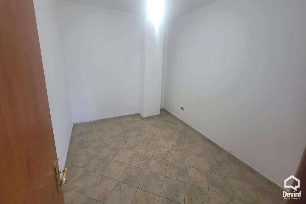 Tirane Qera Apartament 3+1 Zyre me qira prane Sheshit Skenderbej apartament zyre qender masazhi qender estetike