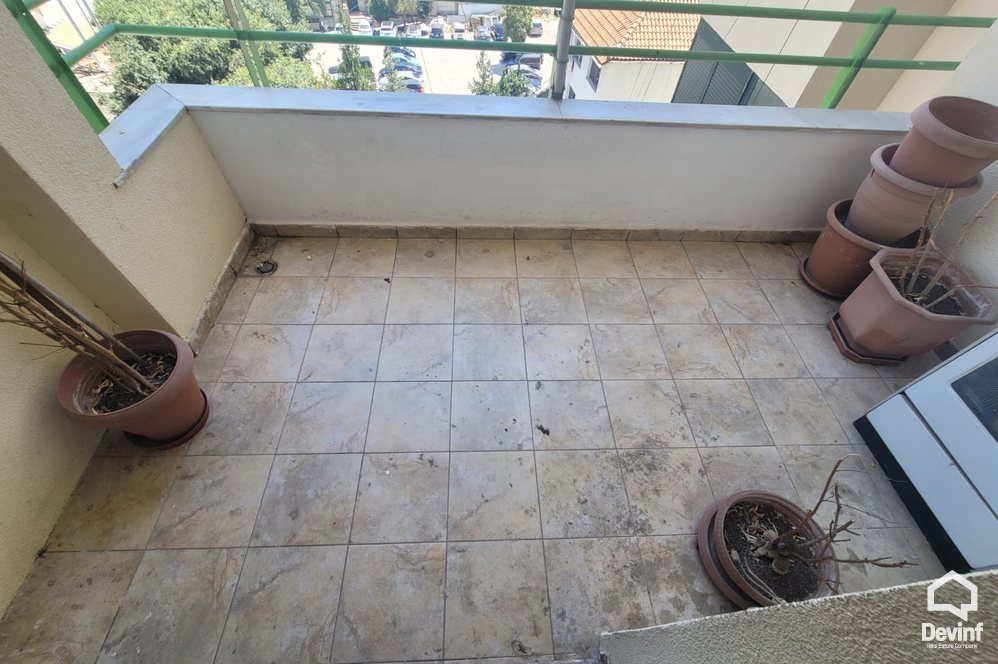 Tirane Qera Apartament 3+1 Zyre me qira prane Sheshit Skenderbej apartament zyre qender masazhi qender estetike