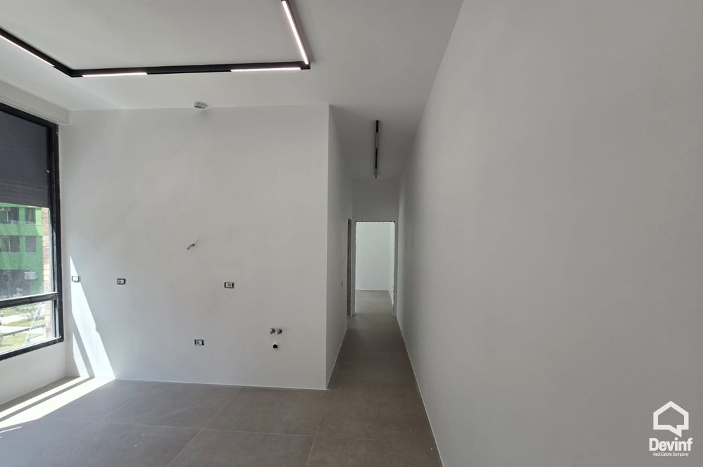 Tirane Qera Apartament 2+1 Apartament/zyre ne Rrugen 5 Maji apartament zyre klinike laborator mjekesor laborator
