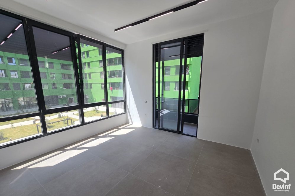 Tirane Qera Apartament 2+1 Apartament/zyre ne Rrugen 5 Maji apartament zyre klinike laborator mjekesor laborator