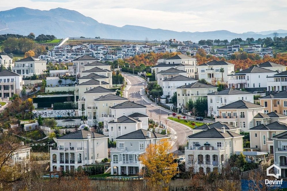 Tirane Qera Vile 4+1 Vile ne kompleksin residencial Rolling Hills 1 vile kompleks rezidencial