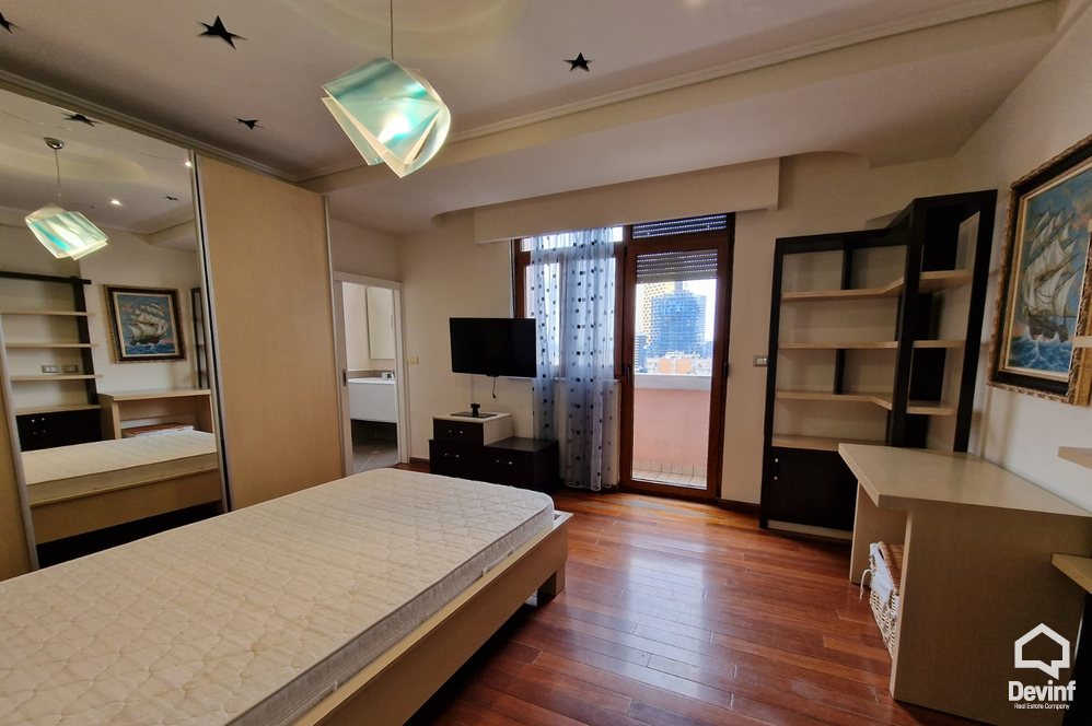 Tirane Shitje Apartament 4+1 Prane Sheshit Avni Rustemi apartament penthouse