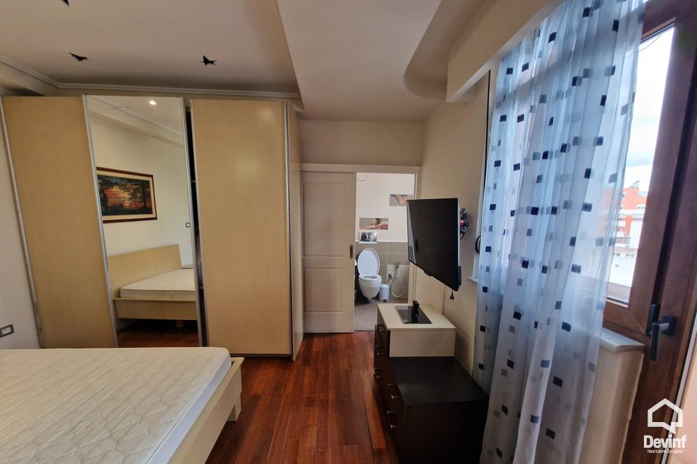 Tirane Shitje Apartament 4+1 Prane Sheshit Avni Rustemi apartament penthouse