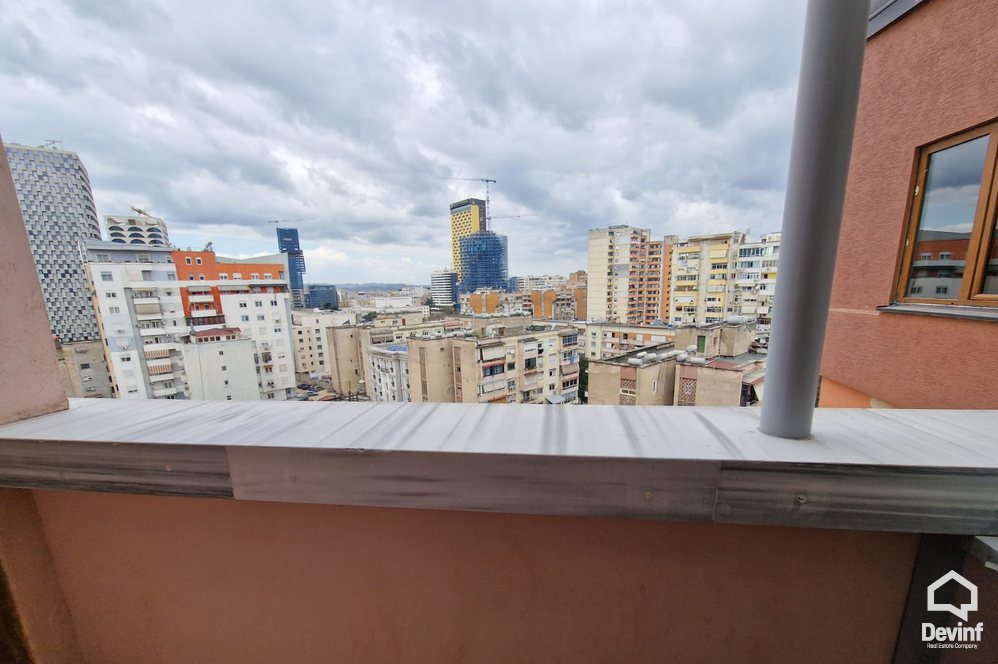 Tirane Shitje Apartament 4+1 Prane Sheshit Avni Rustemi apartament penthouse
